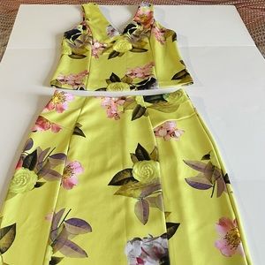 Women’s 2 piece floral skirt set